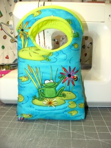 tiny tote frog